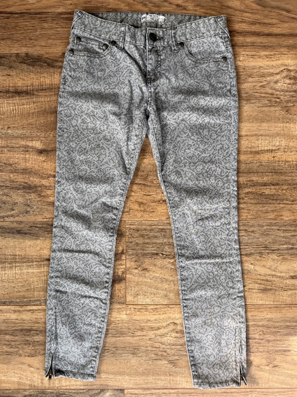 Free People Gray Lace Print Ankle Zip Skinny Jeans